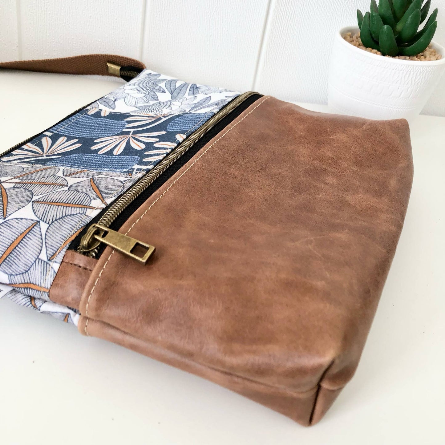 Brown Distressed Leather and Native Flower Patchwork Zipper Handbag