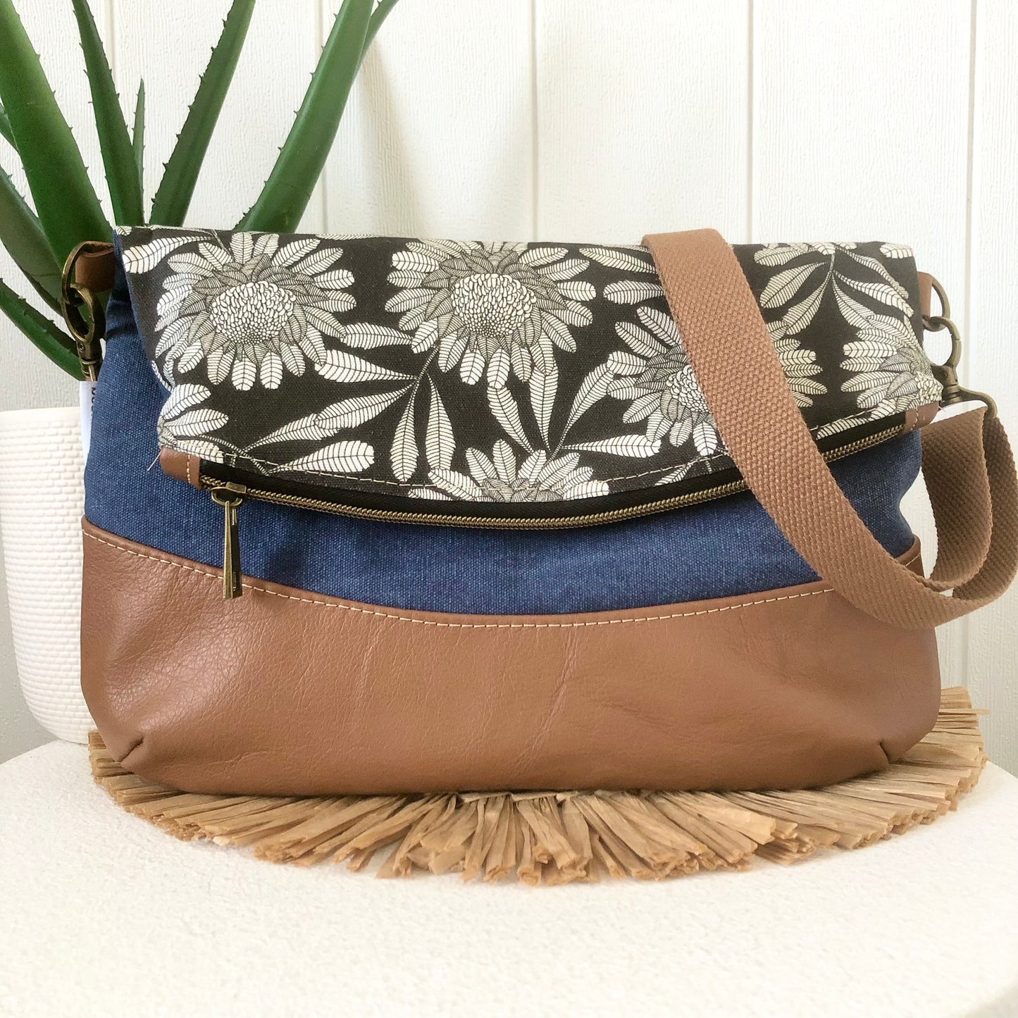 waratah fold over bag front
