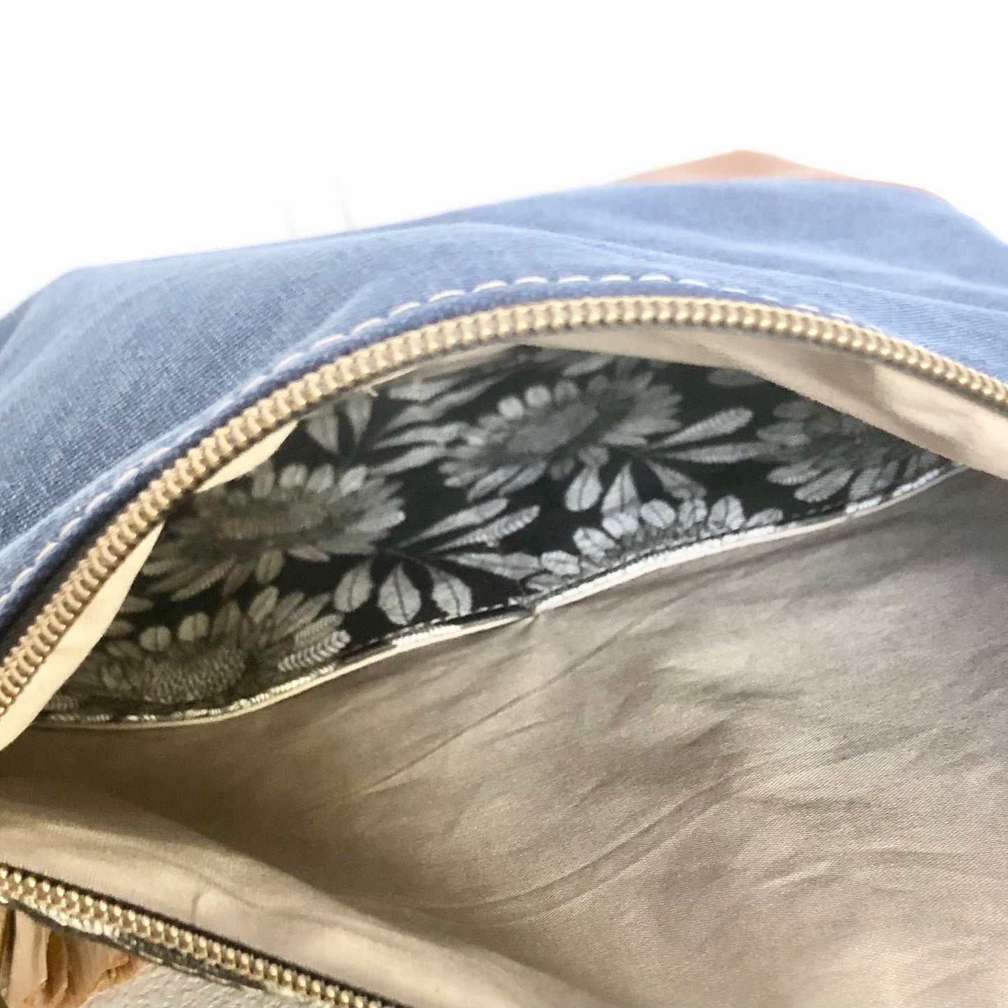 waratah fold over bag inside view