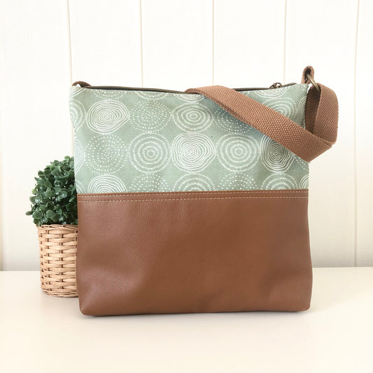 tree rings zipper bag back view