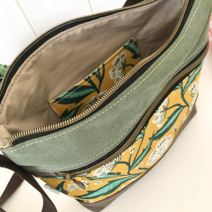 Acacia Zipper Bag in Leather, Green Canvas and Evarie Floral