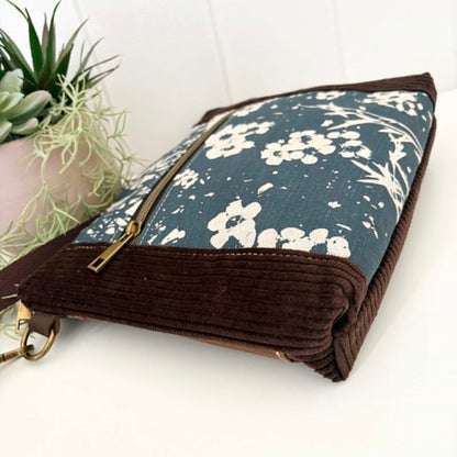 Cambridge Bag in Brown with Blue Tea Tree