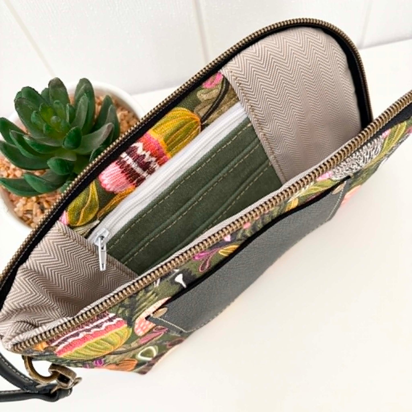 Boronia Purse/Wallet in Bush Banksia