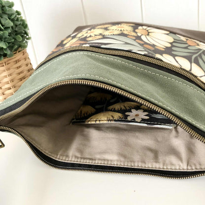 Acacia Zipper Bag in Leather, Green Canvas and Floral Wilderness