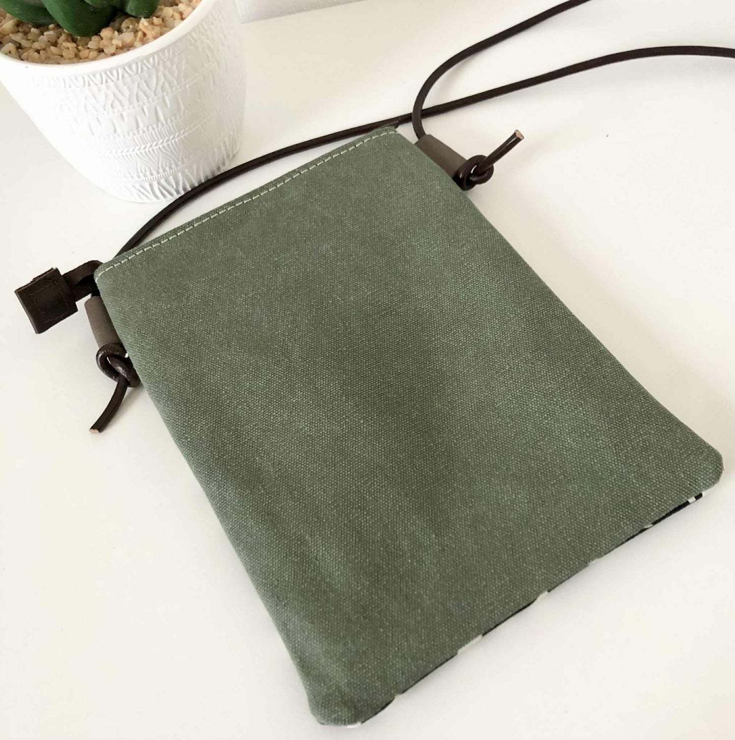 Sundew Sling Bag in Green Canvas with Oz Flowers