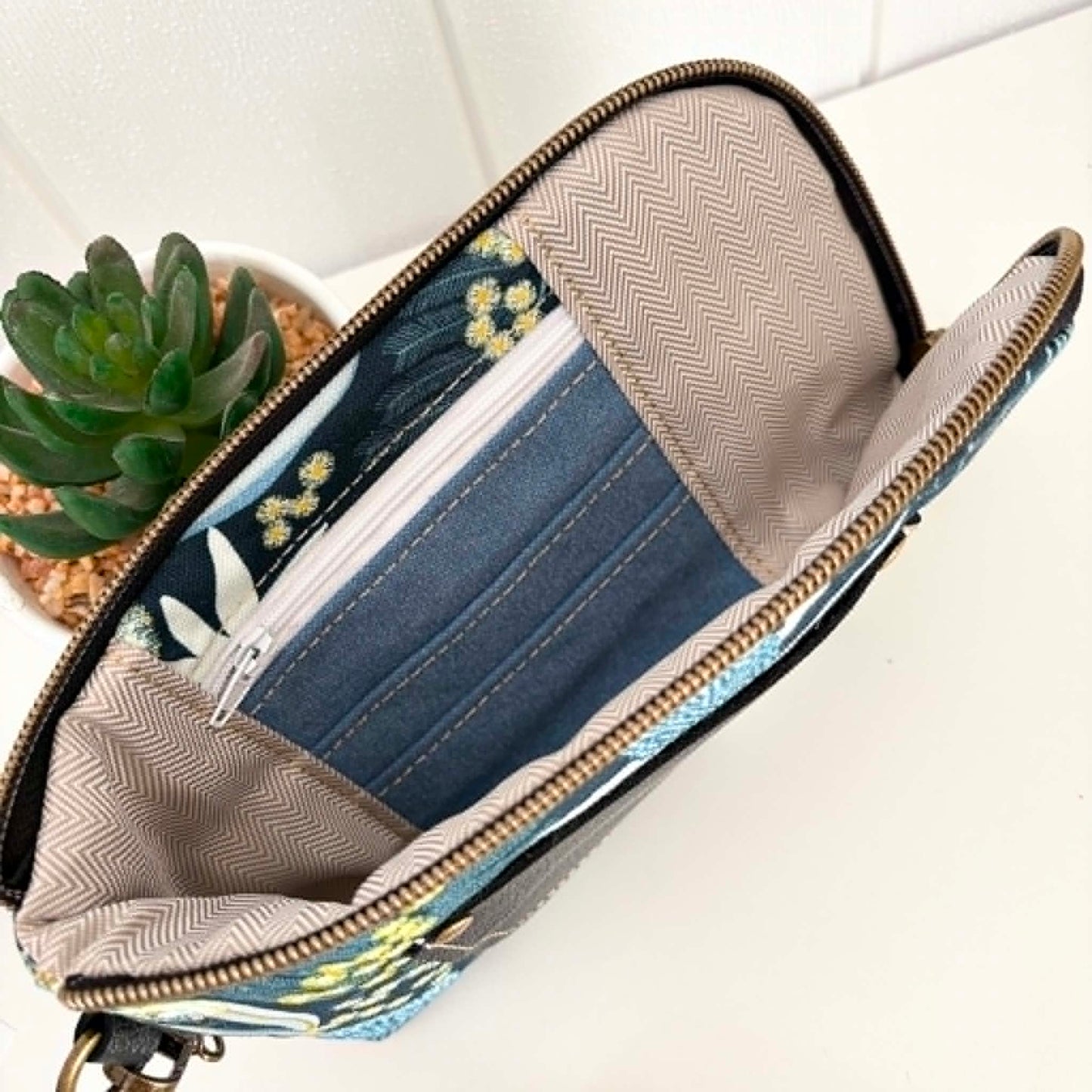 Boronia Purse/Wallet in Moonlight Flora