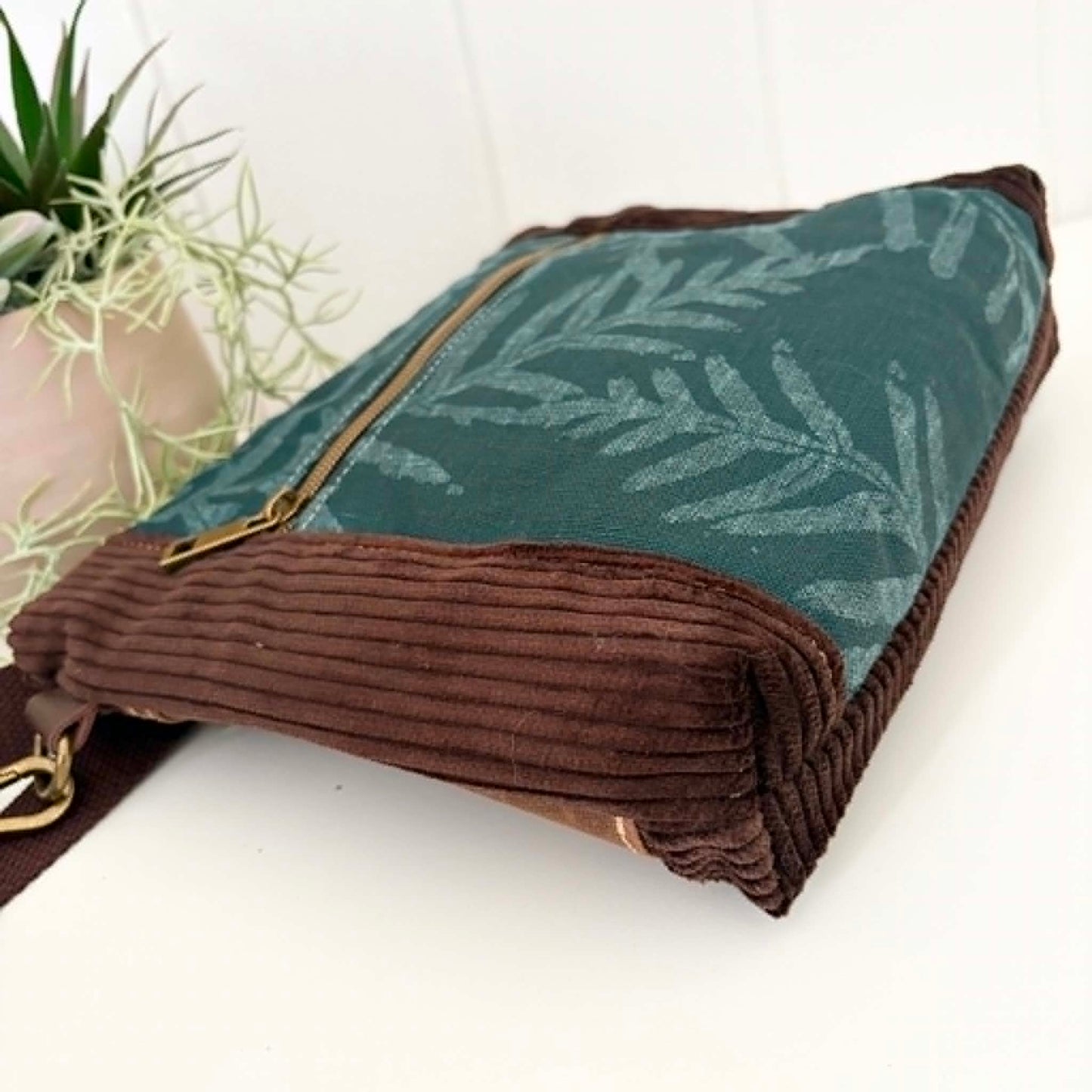 Cambridge Bag in Brown with Rainforest Bracken