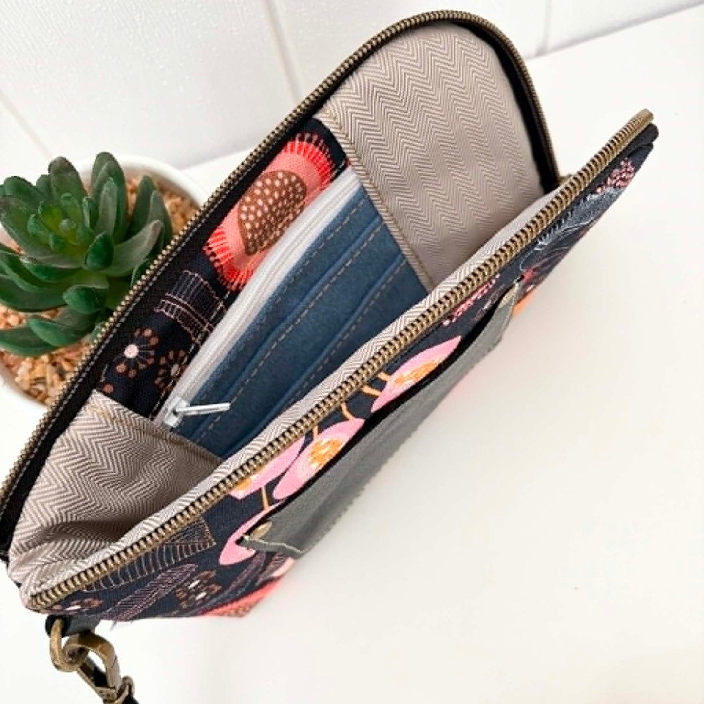 Boronia Purse/Wallet in Seed Pod