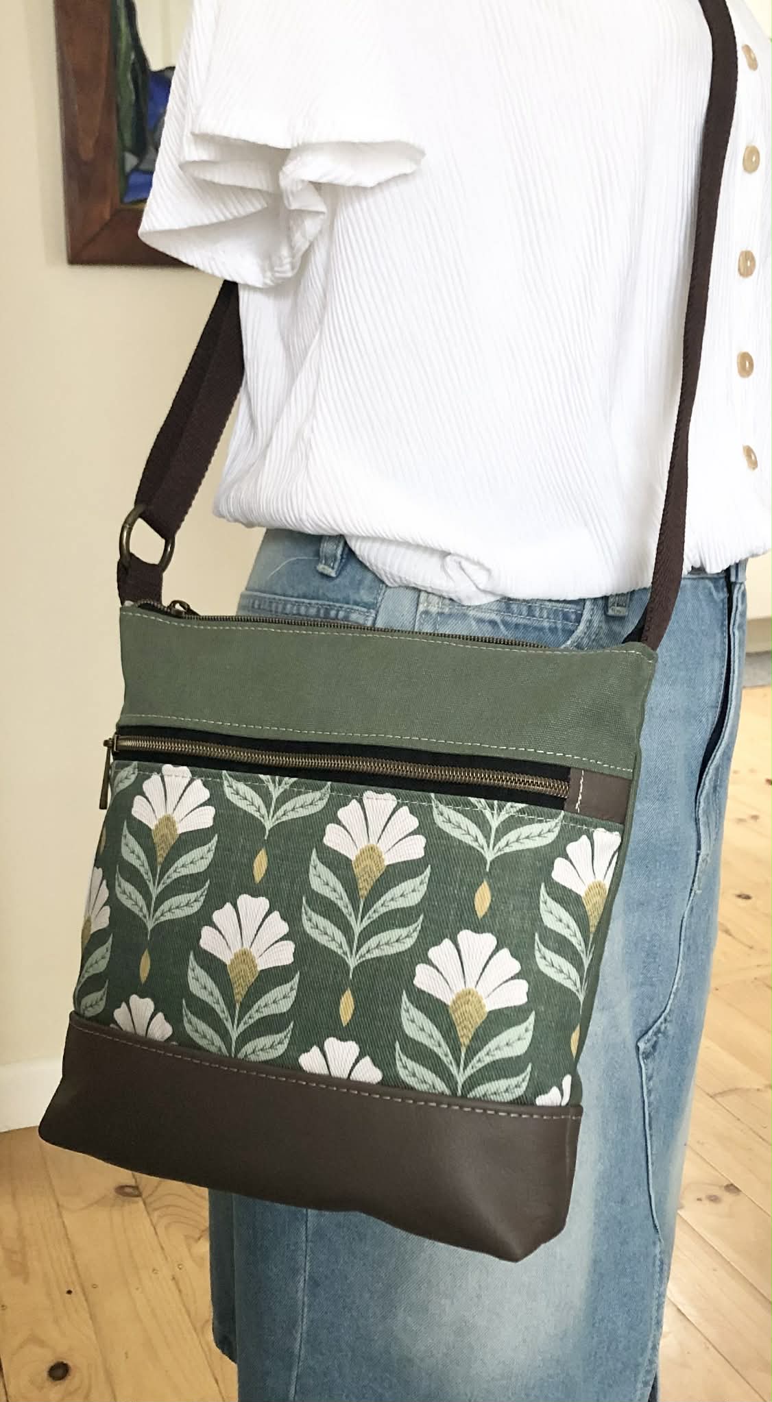 Acacia Zipper Bag in Leather, Green Canvas and Chiara floral