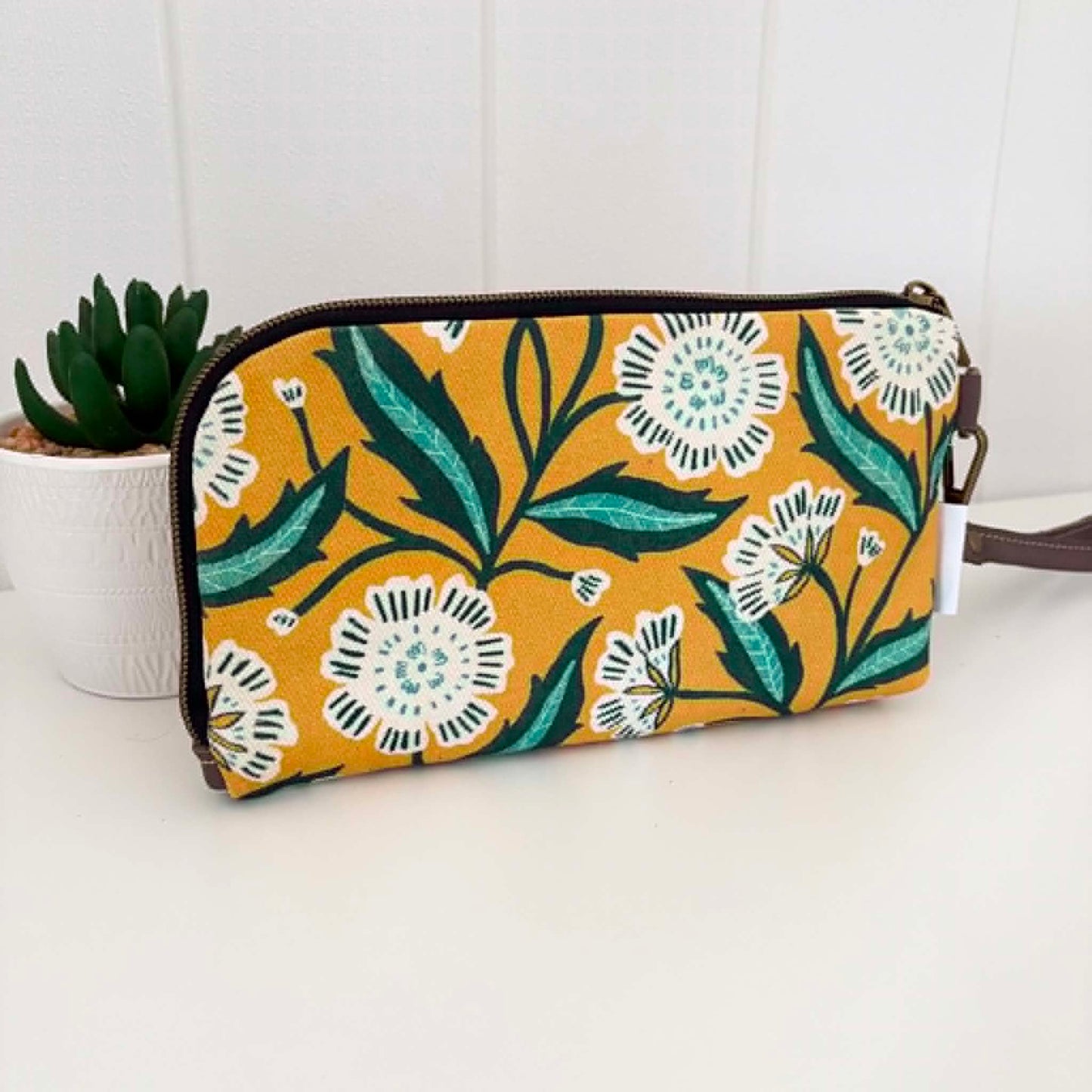 Boronia Purse/Wallet in Evarie
