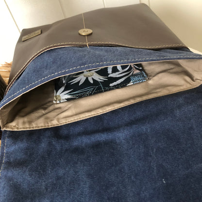 moonlight flora cross body bag inside view