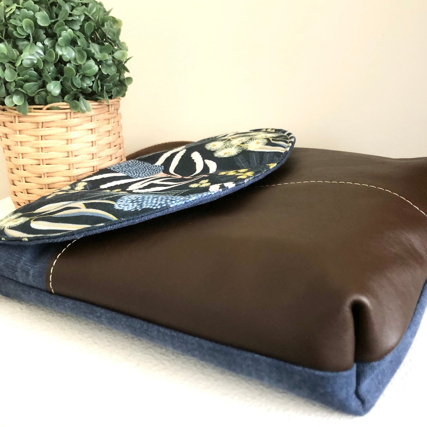 moonlight flora cross body bag side view