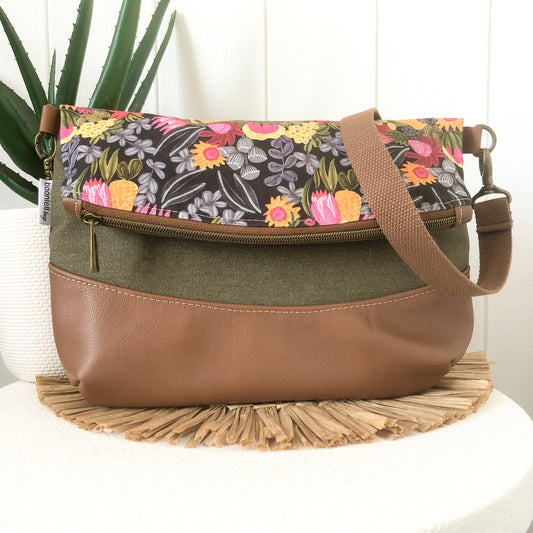 King white flower fold over bag