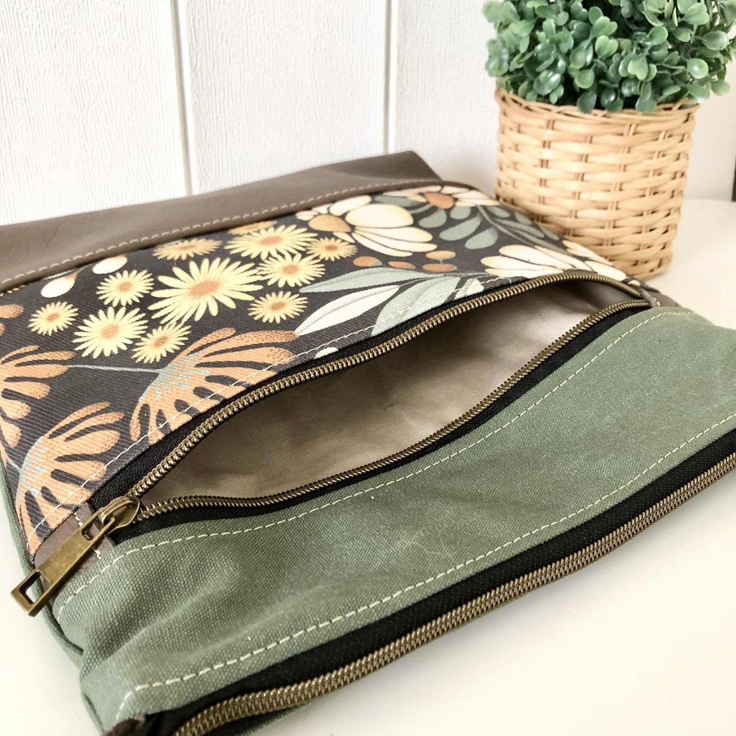Acacia Zipper Bag in Leather, Green Canvas and Floral Wilderness