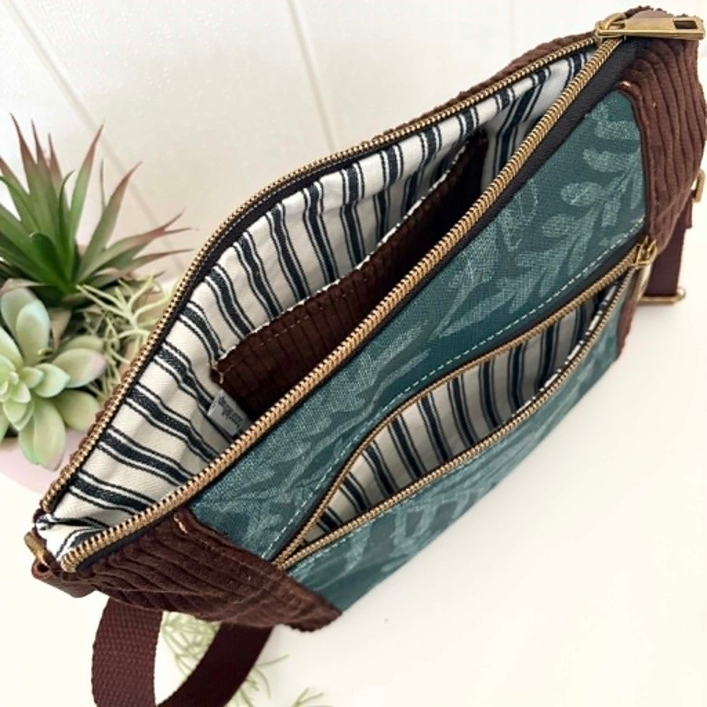 Cambridge Bag in Brown with Rainforest Bracken