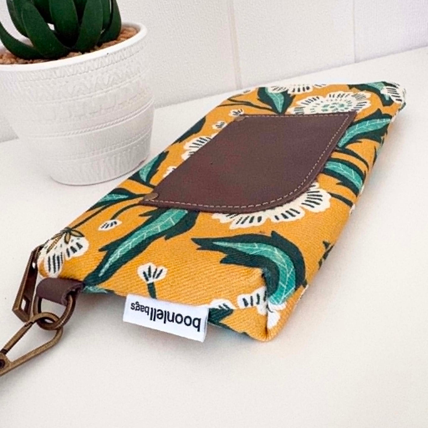 Boronia Purse/Wallet in Evarie