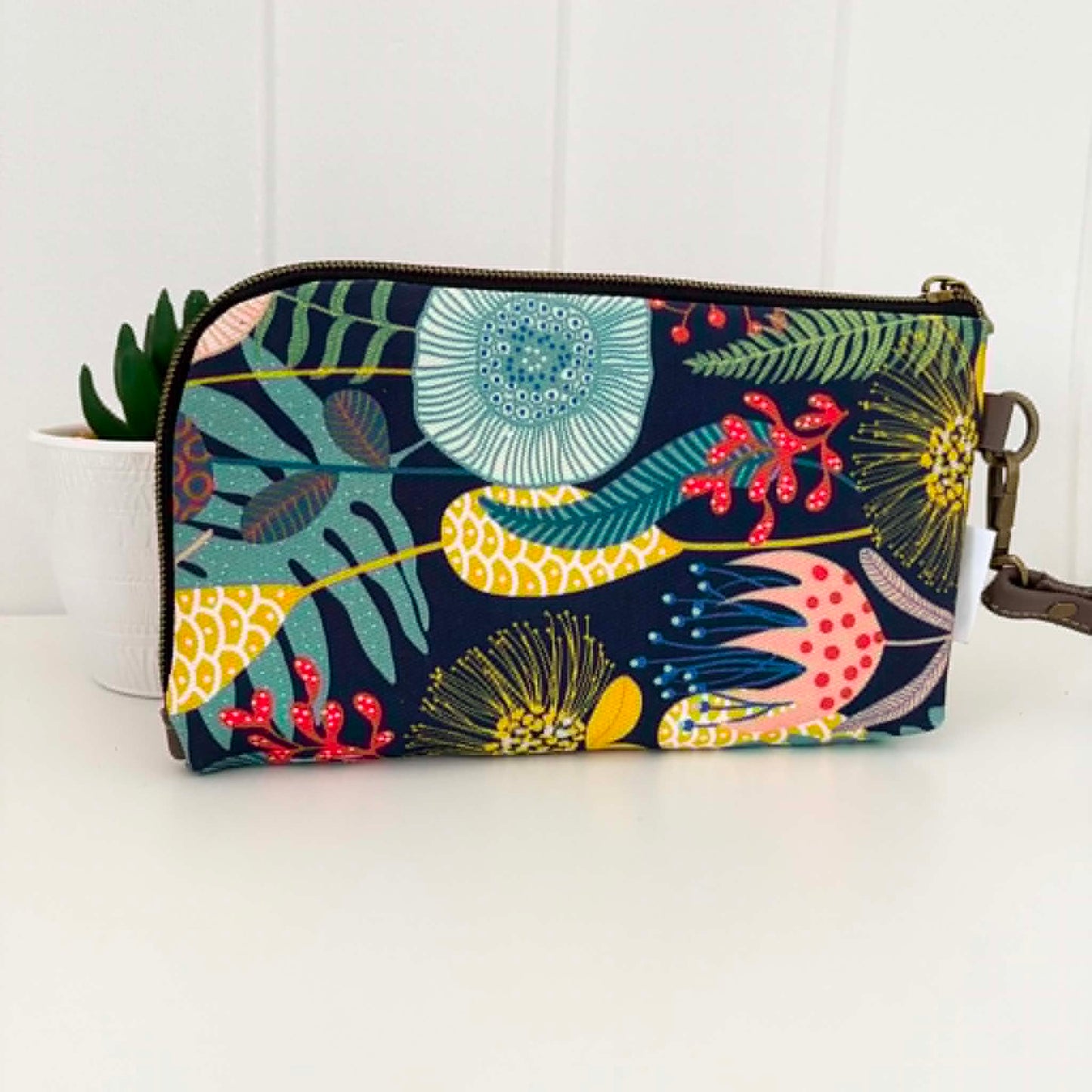 Boronia Purse/Wallet in Retro Garden