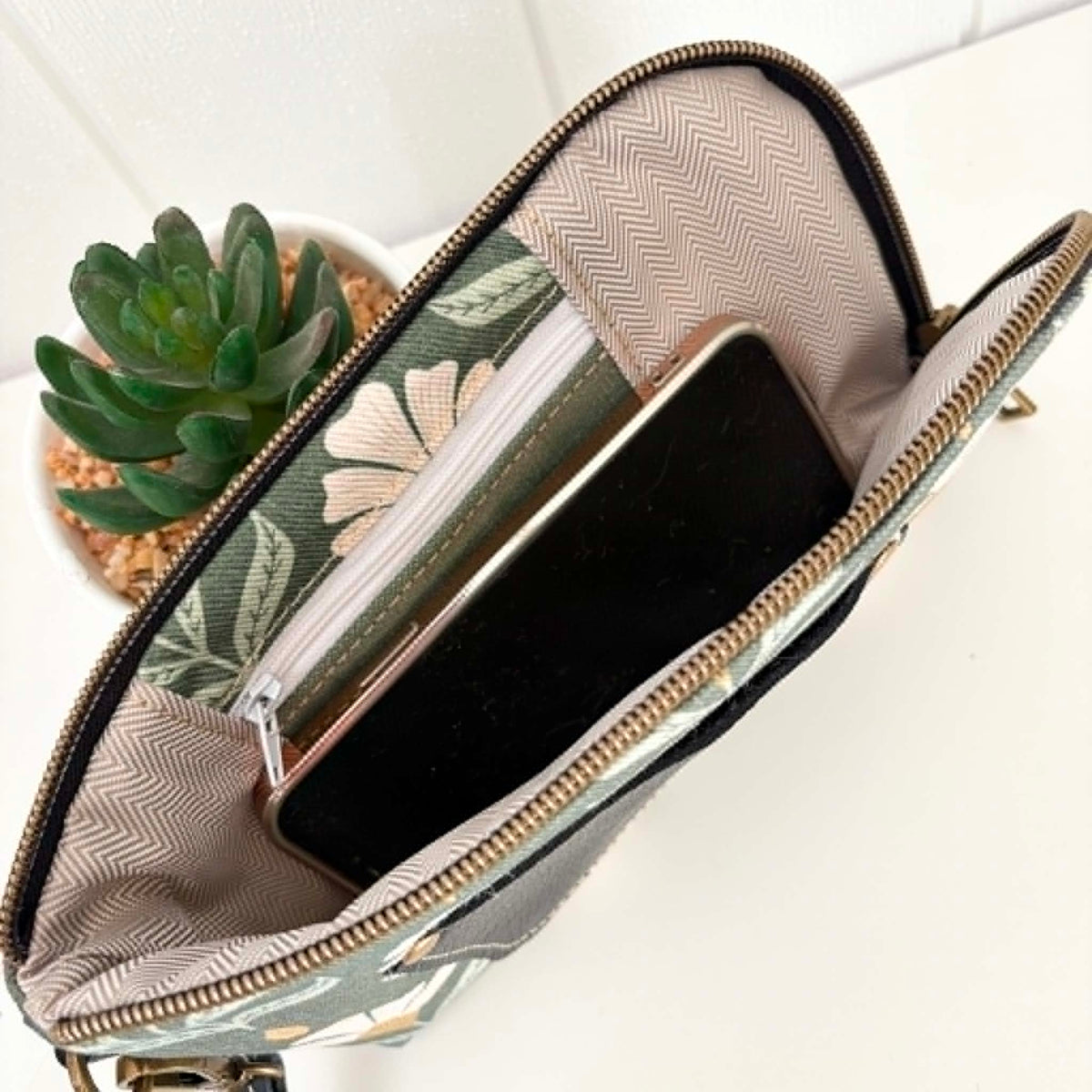 Boronia Purse/Wallet in Chiara