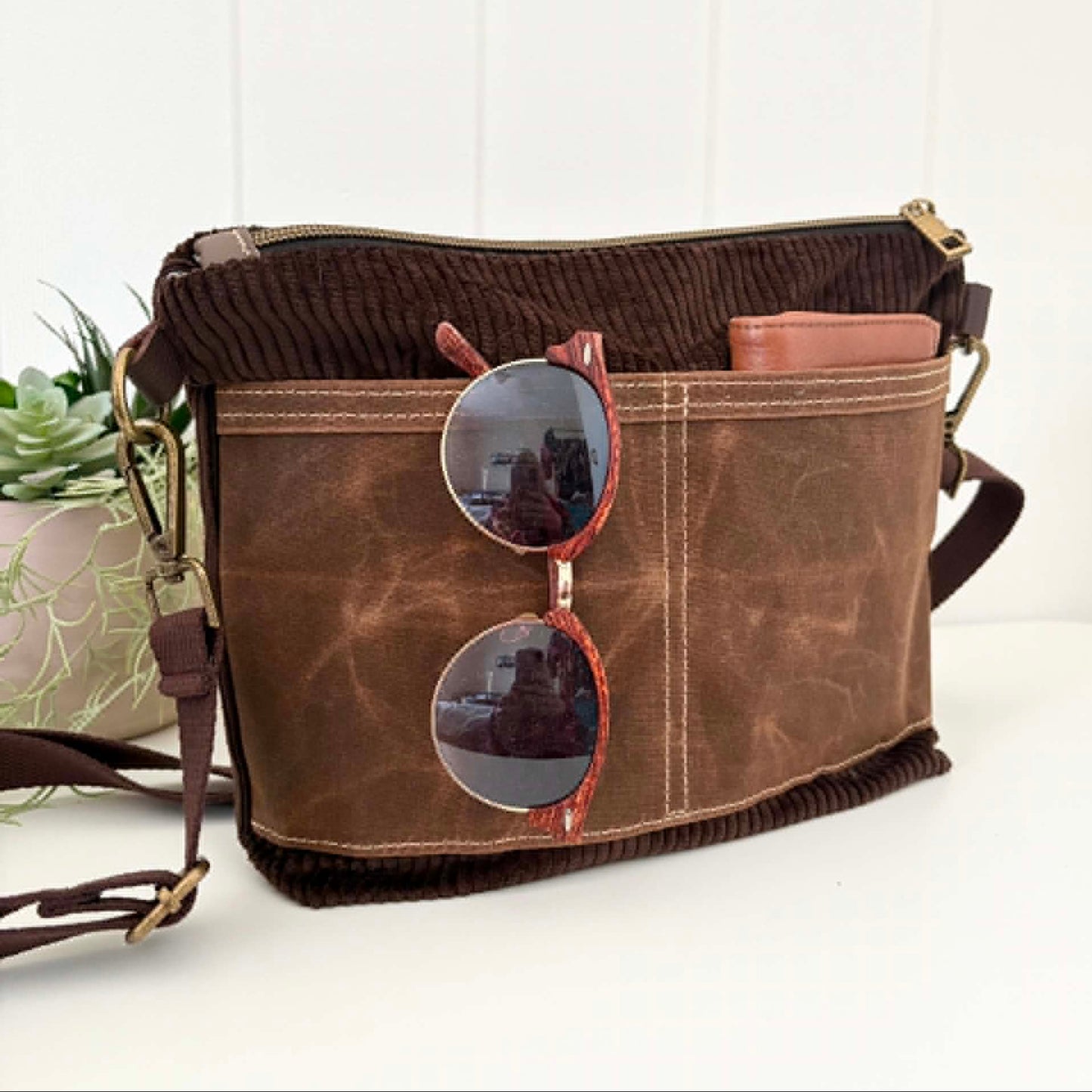 Cambridge Bag in Brown with Rainforest Bracken